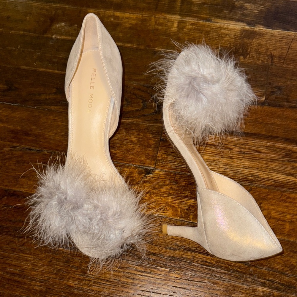 Pelle Moda Dark Taupe Heels with Fluffy Pom-Pom (NWT)